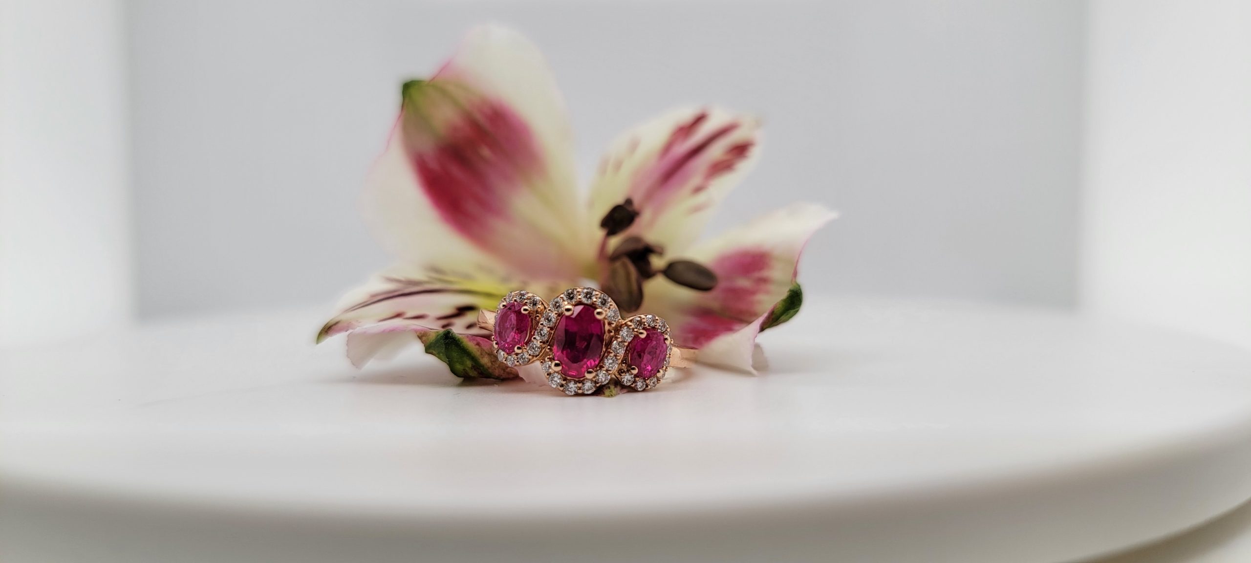 Grand Floral Cocktail Look Ruby Ring